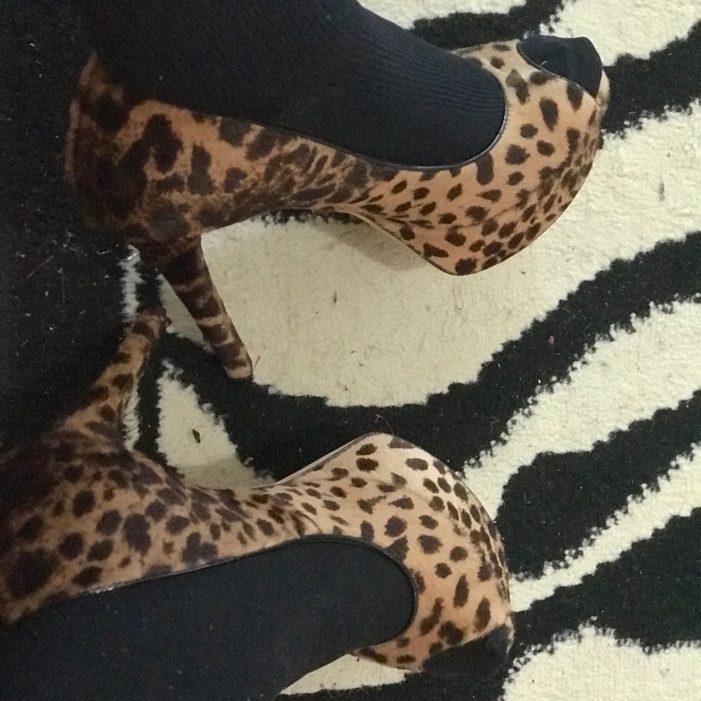 Brian Atwood leopard pony hair open toe pumps - Picture 7 of 16